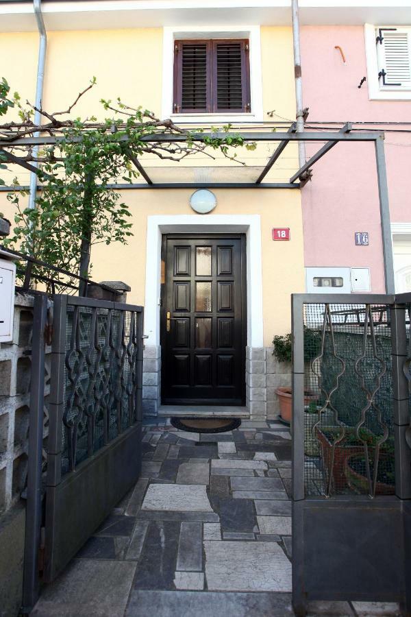 Apartment Svobode Izola Ngoại thất bức ảnh